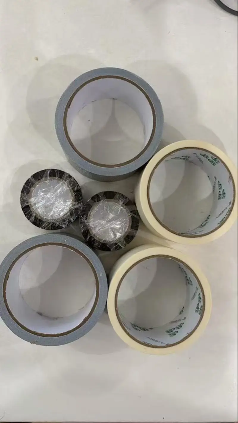 粘着テープの保管、輸送、使用およびメンテナンス